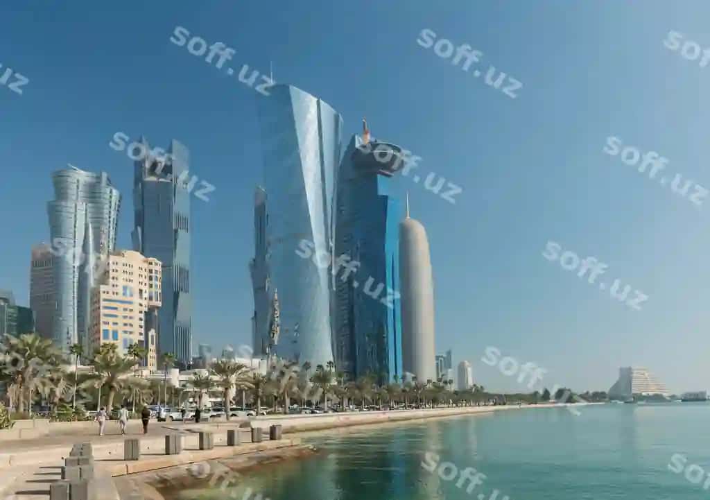 Shahar bo'yi ko'k osmon orqali | City waterfront against blue sky