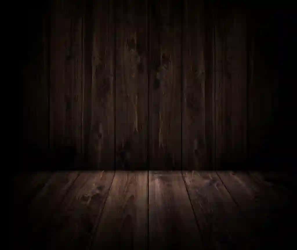 To'q rangli yog'ochdan tayyorlangan mahsulotlarni montaj qilish | Dark wooden product montage