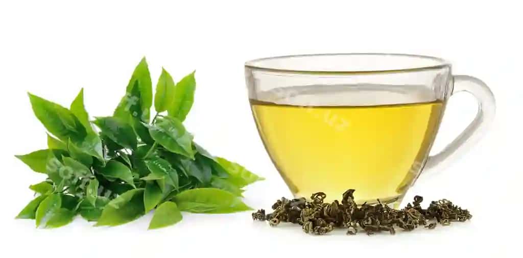 Shisha piyola yashil choy ajraltirilgan | Glass cup green tea isolated
