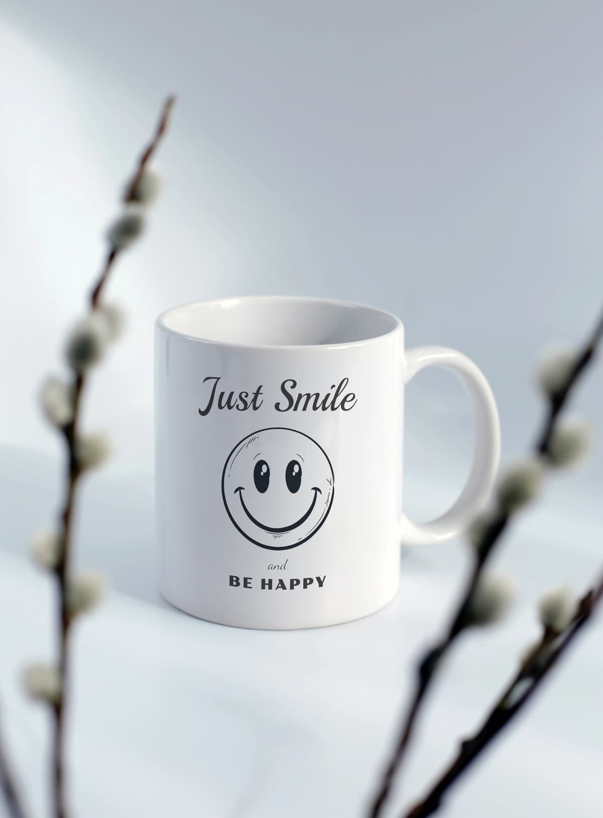 Fotorealistik bepul psd kofe oq krujka maketi | Photorealistic free psd coffee white mug mockup
