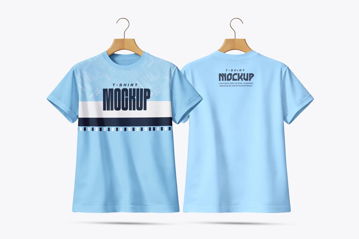 Och ko'k rangli futbolka maketining old va orqa ko'rinish ilgichlari | Light blue t shirt mockup front back view hangers