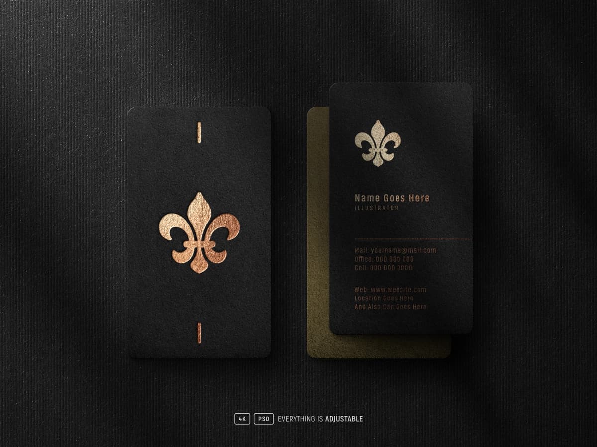Qora rangli harflar bilan bosilgan oltin folga logotipi maketli vizitkalar | Letterpressed gold foil logo mockup black business cards