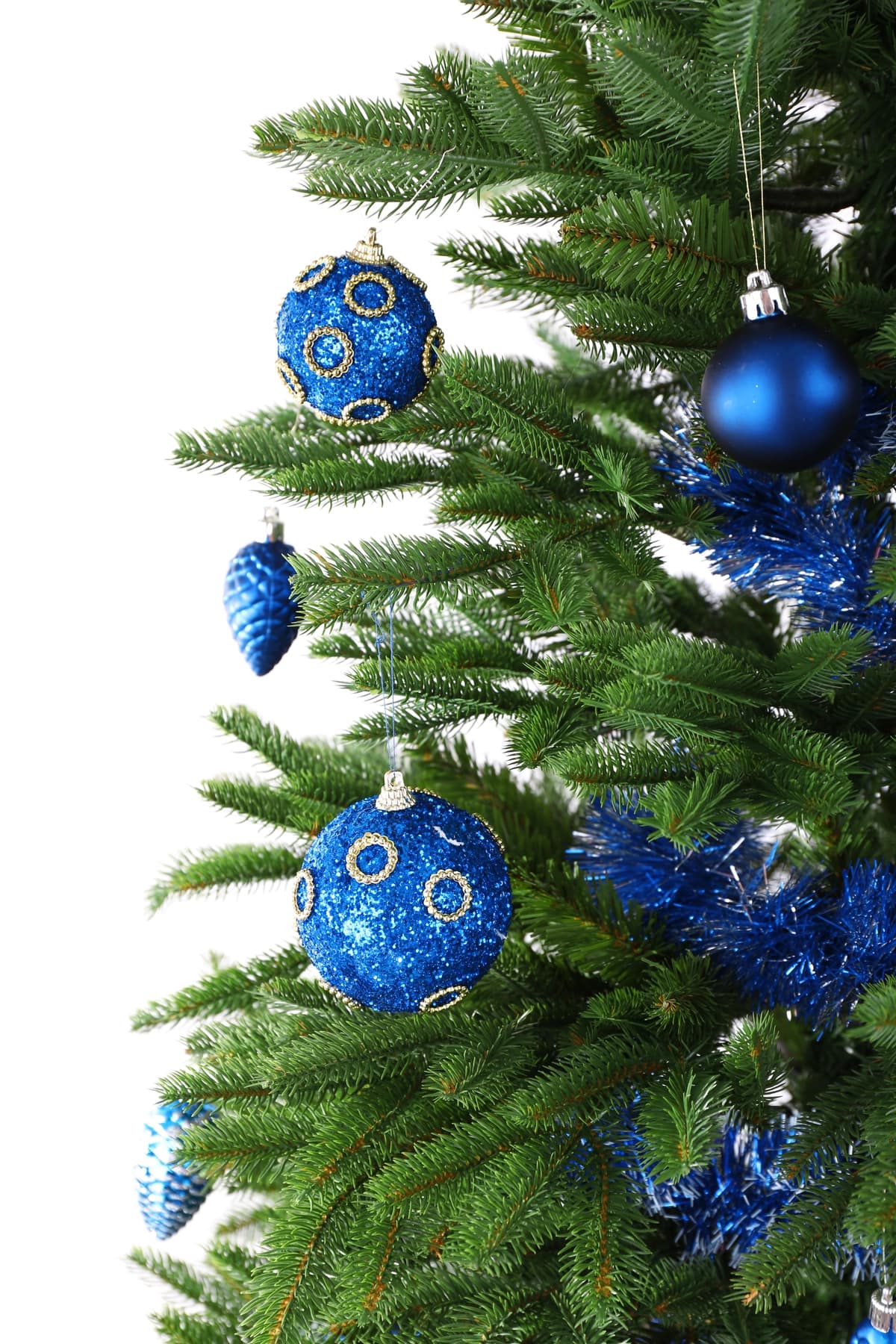 Rojdestvo daraxti oq izolyatsiya qilingan | Christmas tree isolated white