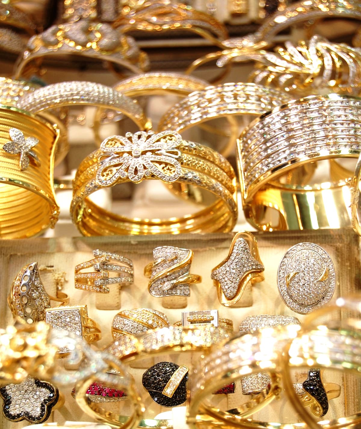 To'liq kadrlar uchun ob'ektlarni sotish | Full frame shot objects sale
