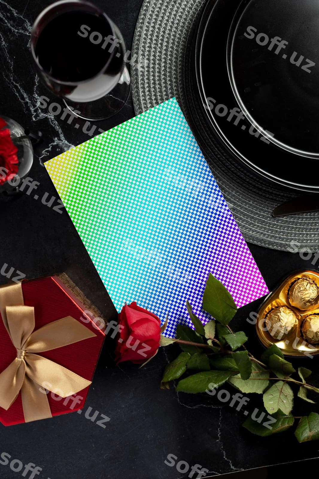 Romantik kechki ovqatga taklifnoma maket dizayni | Romantic dinner invitation mockup design