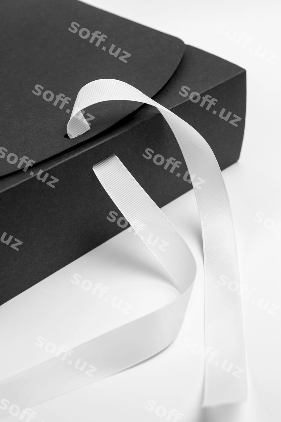 Ipak lenta model haqiqiy kontekst | Silk tape mockup real context