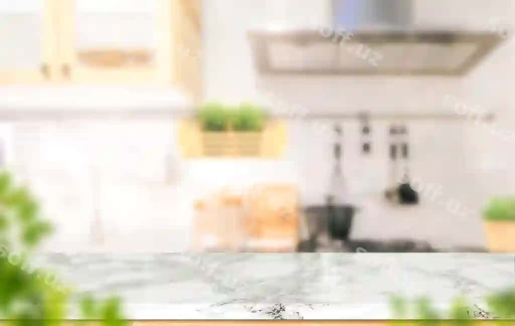 Oq marmur teksturasi stol usti bulgurilgan oshxona orqa foni | White marble texture table top blurred kitchen background